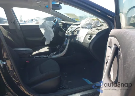 2016 Hyundai Elantra Value Edition z USA, uszkodzony, nr VIN 5NPDH4AE3GH682039